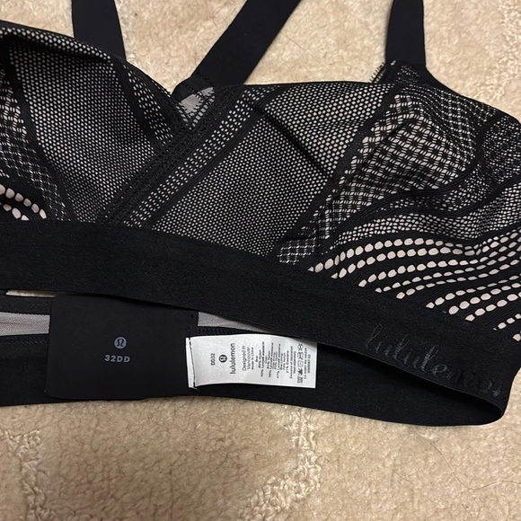 Lululemon Awake to Lace Bra - Picture 5 of 8